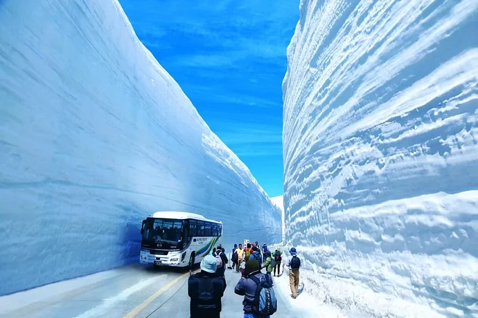 The Snow Walls of Tateyama-Kurobe
